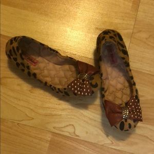Betsy Johnson cheetah flats